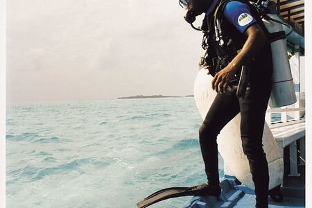 diving at Cocoa Island by COMO Resort Maldives