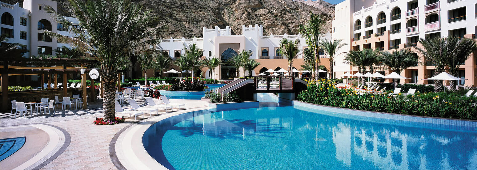 pool at shangri la barr al jissah resort oman