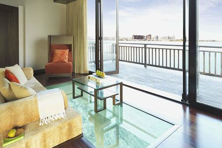 Anantara The Palm Dubai Resort - Overwater Villa Lounge