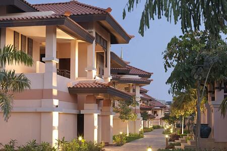 Anantara The Palm Dubai Resort - Villa Walkways
