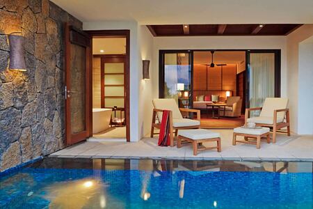 pool at angsana balaclava hotel mauritius