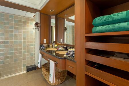guest room signature bathroom at banyan tree hotel phuket