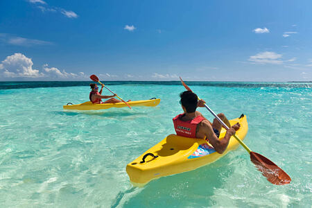 kayaking at Kanuhura hotel Maldives