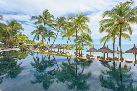 pool at royal palm hotel mauritius