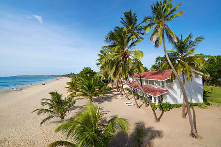 chalet-beach-view-at-trinco-blu-by-cinnamon-hotel-sri-lanka