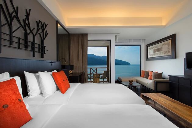 luxury-sea-view-room-at-the-andaman-hotel-malaysia