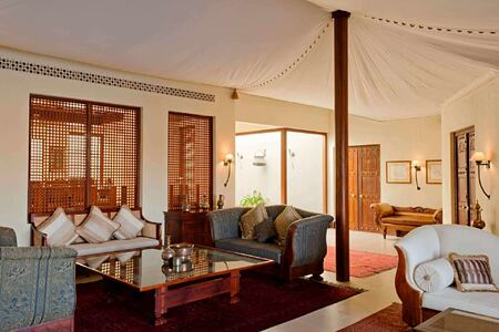 presidential suite - lounge at al maya desert resort dubai