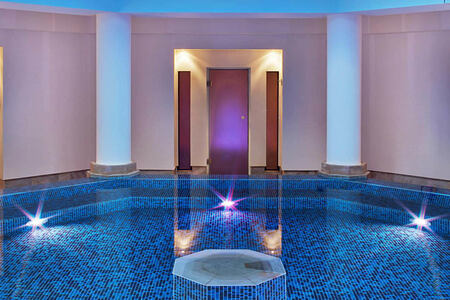 spa thalasso pool at St Regis Mardavall Resort Mallorca