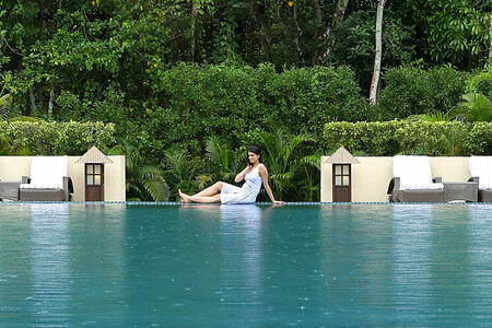 swimming pool at Carnoustie Ayurveda & Wellness Resort