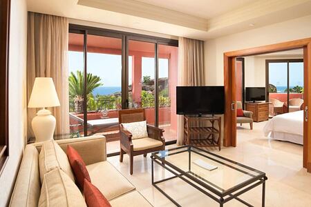deluxe suite at la caleta resort and spa tenerife