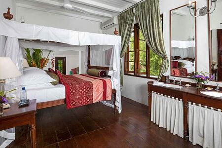 Four poster bed at the Kandy House Sri Lanka