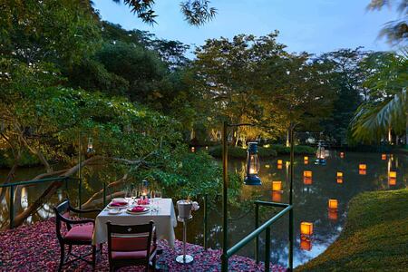 Romantic Dining with lanterns on the lake at Cinnamon Lodge Sri Lanka