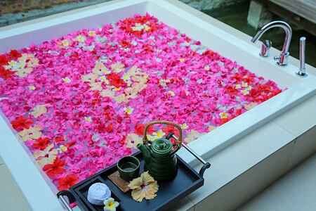 Spa Flower Bath at Hideaway Beach Resort Maldives