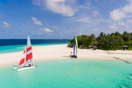 yachting at reethi beach resort maldives