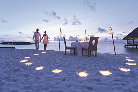 Beach dinner at Constance Moofushi Maldives