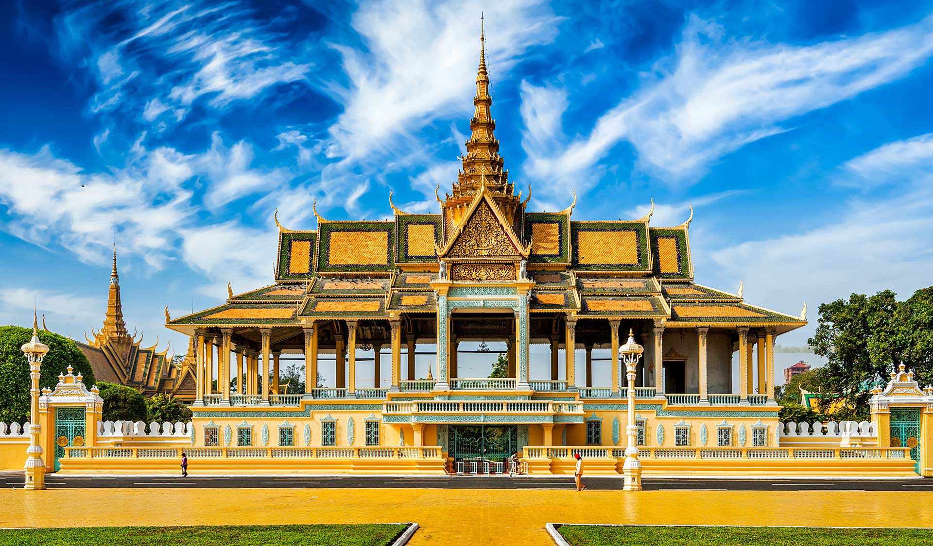 luxury tour cambodia