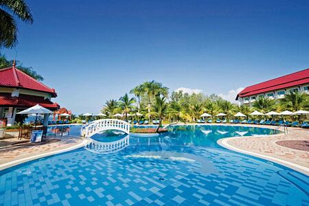 pool at Sokha Beach Resort Cambodia