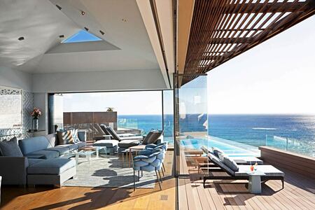 Bantry Bay Lounge and view of ocean