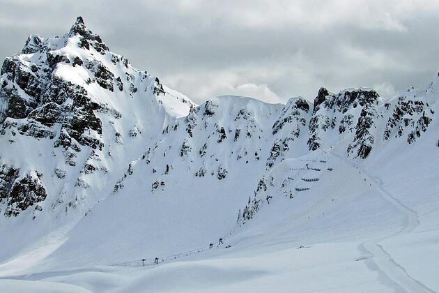 Mounatin scenery for off-piste luxury skiing at Padon Dolomites