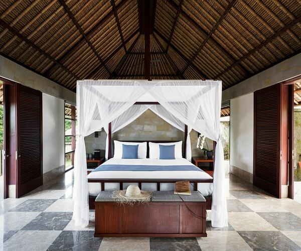 Revivo Bali Villa bedroom