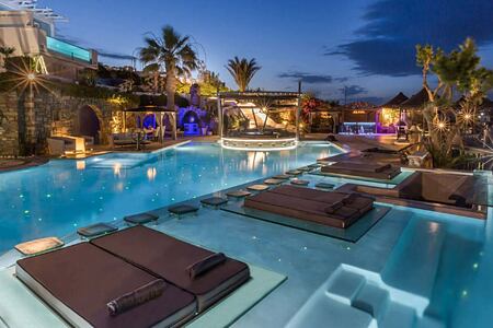 Kivotos Hotel Mykonos Pool at night