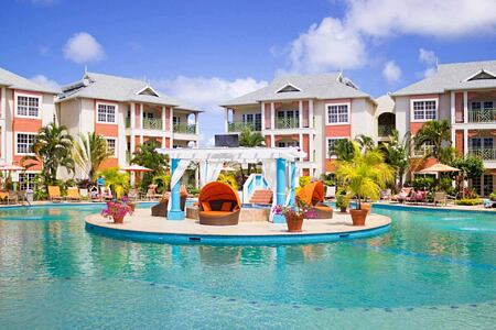 Bay Gardens Resort St Lucia pool